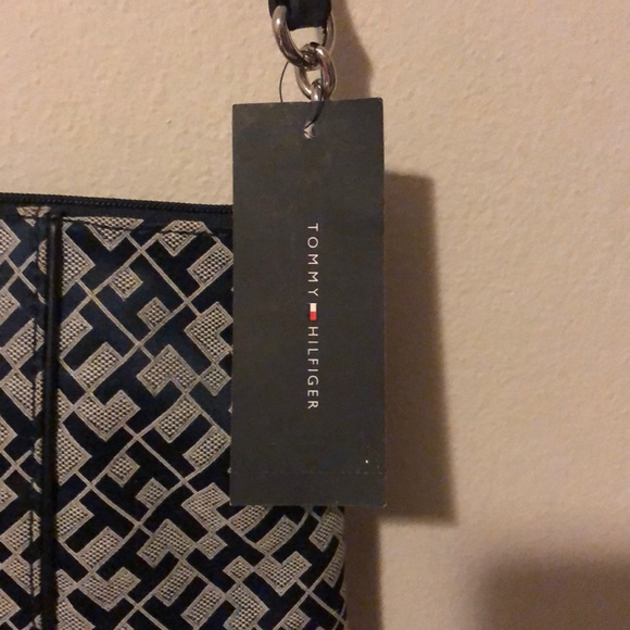 Tommy Hilfiger Bags Tommy Hilfiger Xbody Purse Poshmark